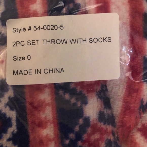 NWOT Throw - Picture 2 of 3